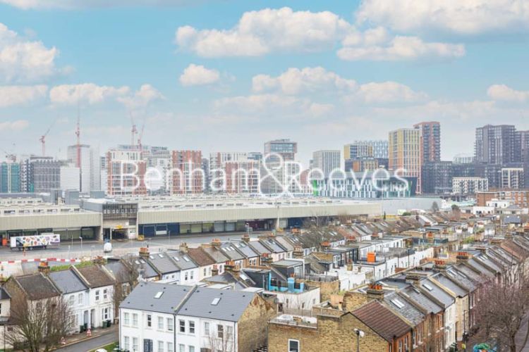 2  bedrooms flat to rent in Cornell Square, Nine Elms, SW8-image 10