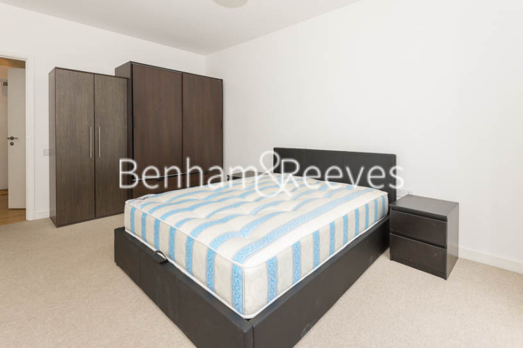 1  bedroom flat to rent in Stewarts Road, Nine Elms, SW8-image 3