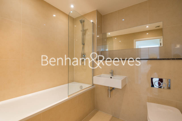 1 bedroom flat to rent in Stewarts Road, Nine Elms, SW8-image 4