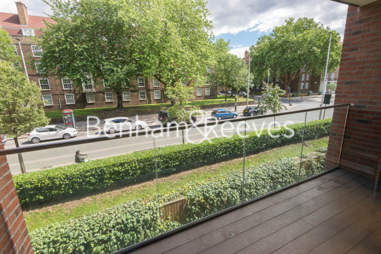 1 bedroom flat to rent in Stewarts Road, Nine Elms, SW8-image 5