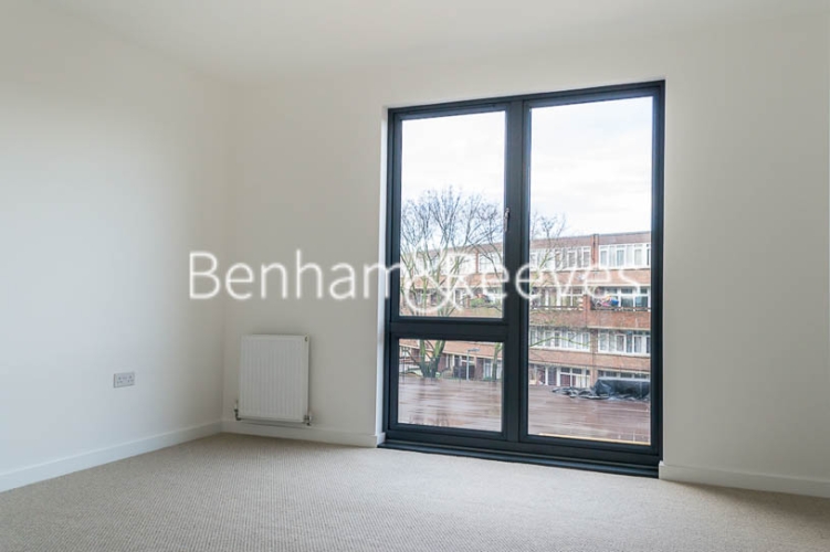 1 bedroom flat to rent in Stewarts Road, Nine Elms, SW8-image 5