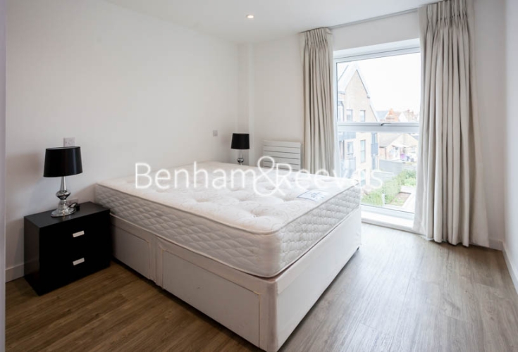 1 bedroom flat to rent in Tooting High Street, Nine Elms, SW17-image 6