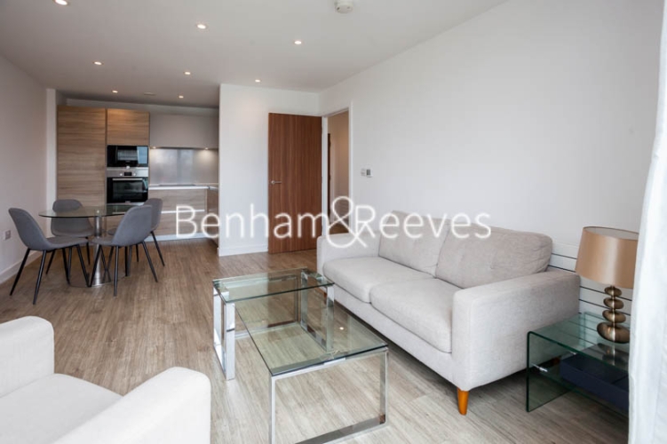 1 bedroom flat to rent in Tooting High Street, Nine Elms, SW17-image 8