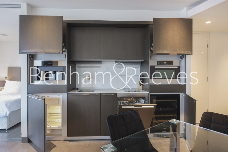 Studio flat to rent in St. George Wharf, Vauxhall, SW8-image 2