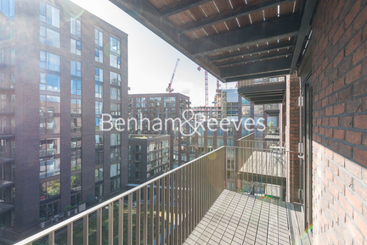 1 bedroom flat to rent in Embassy Gardens, Nine Elms, SW8-image 9