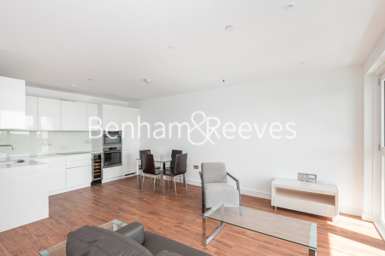 1  bedroom flat to rent in Wandsworth Road, Nine Elms Point, SW8-image 2
