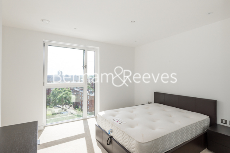 1  bedroom flat to rent in Wandsworth Road, Nine Elms Point, SW8-image 3