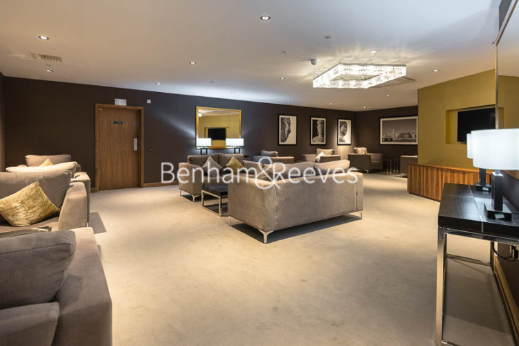 1 bedroom flat to rent in Wandsworth Road, Nine Elms, SW8-image 9