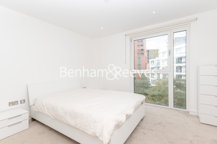 1  bedroom flat to rent in Wandsworth Road, Nine Elms, SW8-image 3