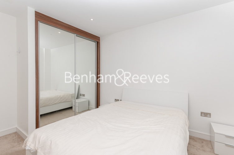 1 bedroom flat to rent in Wandsworth Road, Nine Elms, SW8-image 8