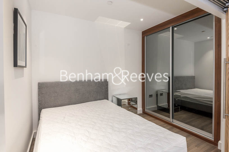 1 bedroom  for sale in Wandsworth Road, Nine Elms, SW8 view 3