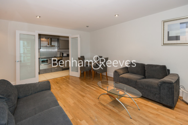 2  bedrooms flat to rent in St George’s Wharf, Nine Elms, SW8-image 2
