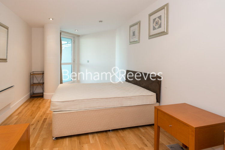2  bedrooms flat to rent in St George’s Wharf, Nine Elms, SW8-image 5