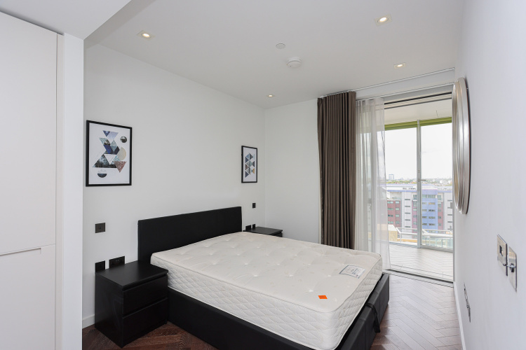 2  bedrooms flat to rent in Dawson House, Circus Road West, SW11-image 10