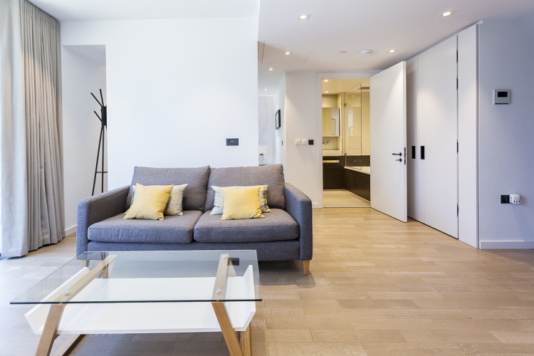 Studio flat to rent in Faraday House, Circus Road West, SW11-image 7