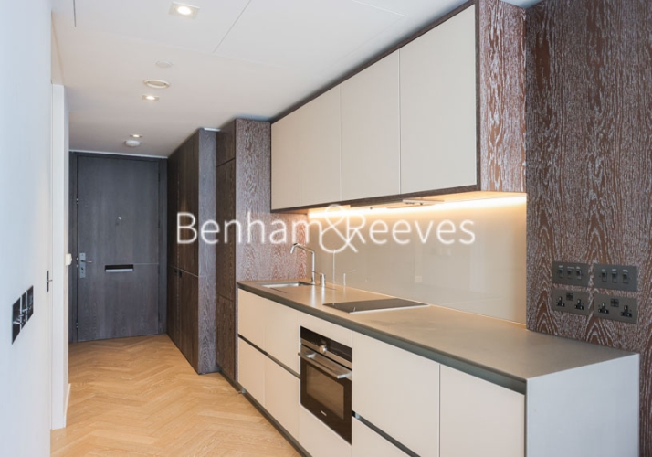 Studio flat to rent in Pearce House, Circus Road West, SW11-image 2
