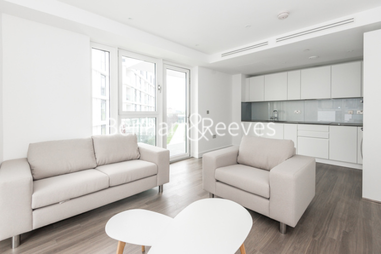 1 bedroom flat to rent in Wandsworth Road, Nine Elms, SW8-image 2