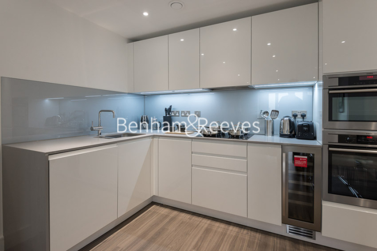 2  bedrooms flat to rent in Wandsworth Road, Nine Elms, SW8-image 2