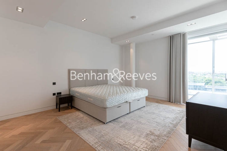 4 bedrooms flat to rent in Circus Road West, Nine Elms, SW11-image 3