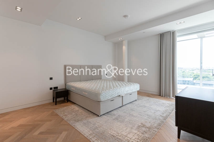 4  bedrooms flat to rent in Circus Road West, Nine Elms, SW11-image 3