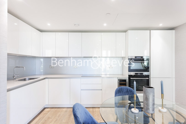 2 bedrooms flat to rent in Wandsworth Road, Nine Elms, SW8-image 2