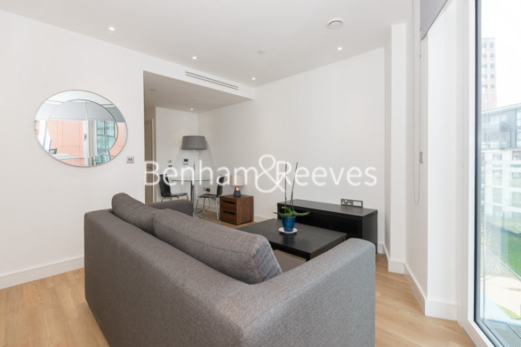 Studio flat to rent in Wandsworth Road, Nine Elms, SW8-image 6