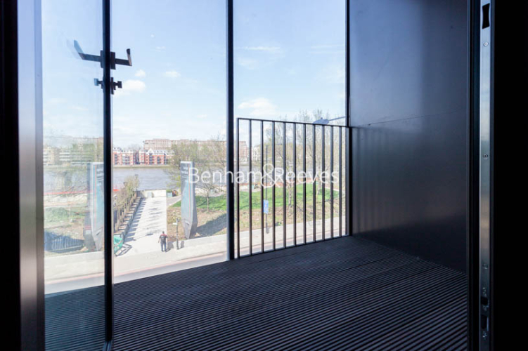 2  bedrooms flat to rent in New Union Square, Nine Elms, SW11-image 11