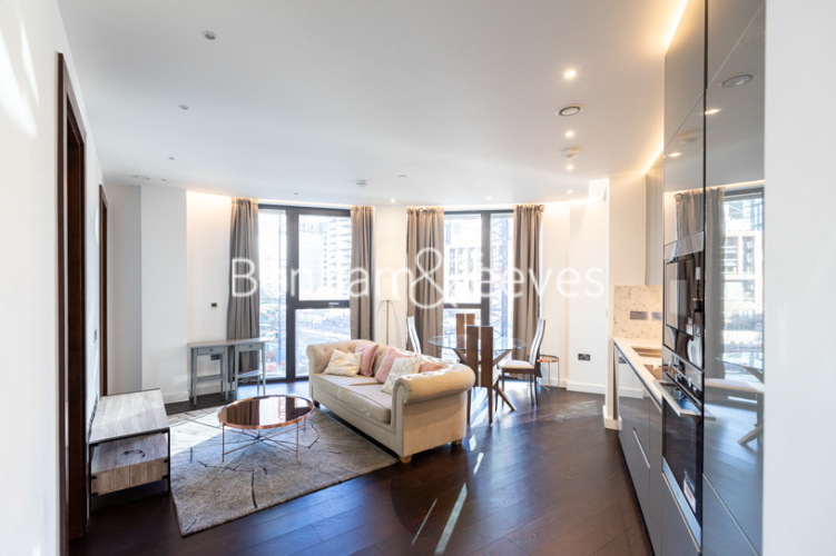 2  bedrooms flat to rent in Charles Clowes Walk, Nine Elms, SW11-image 1