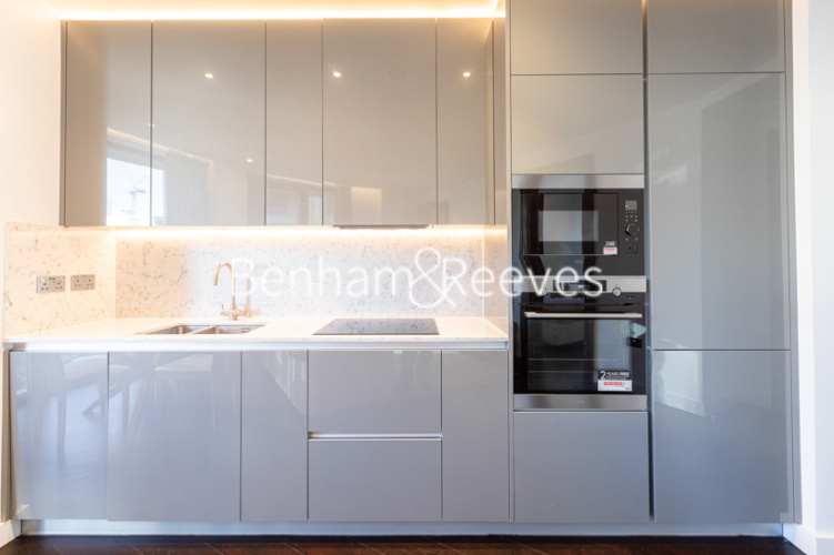 2  bedrooms flat to rent in Charles Clowes Walk, Nine Elms, SW11-image 2