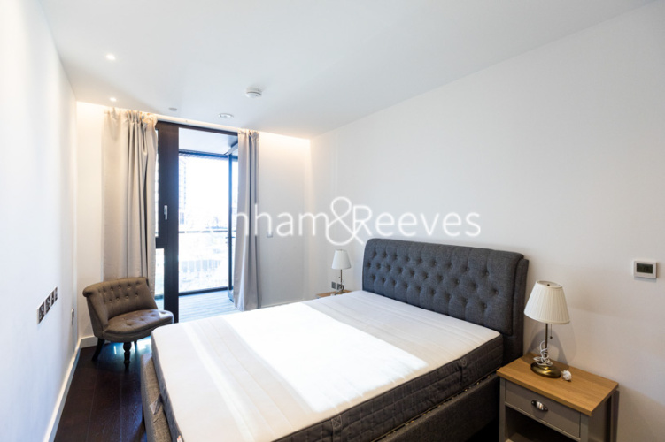 2  bedrooms flat to rent in Charles Clowes Walk, Nine Elms, SW11-image 8