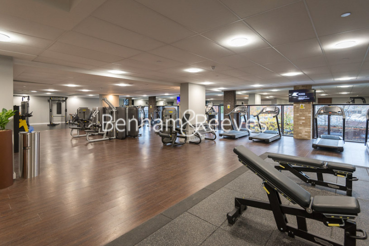 2  bedrooms flat to rent in Charles Clowes Walk, Nine Elms, SW11-image 11