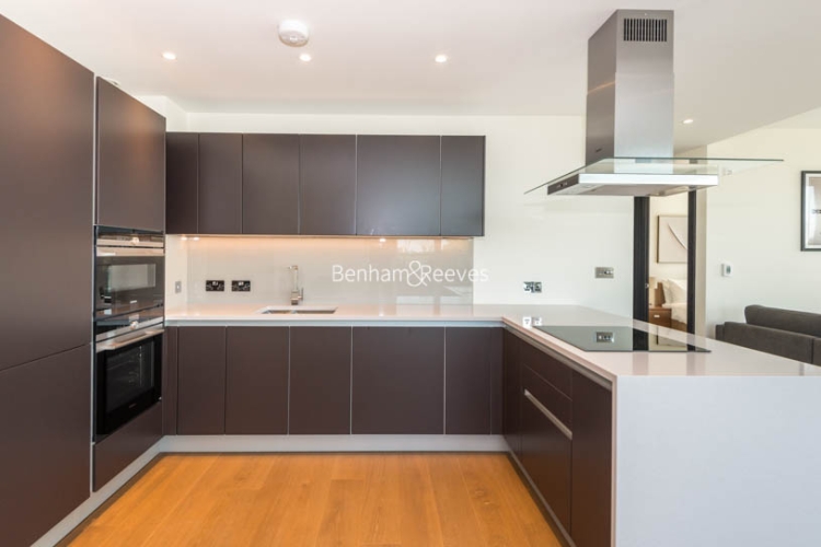 2  bedrooms flat to rent in Vista Chelsea Bridge, Nine Elms, SW11-image 4