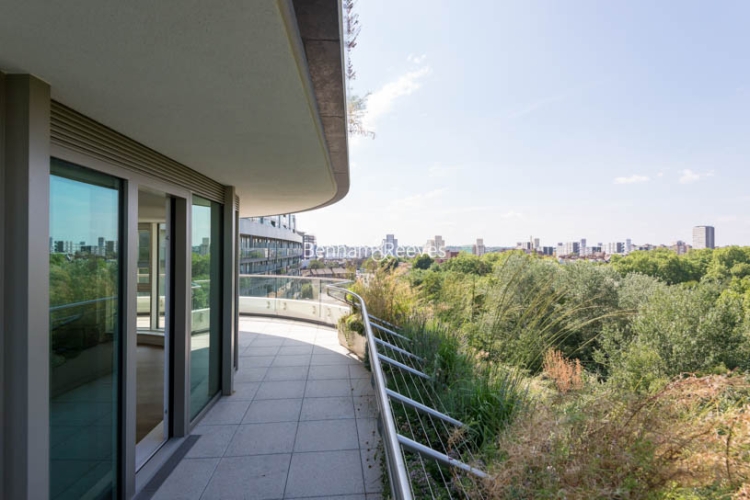 2 bedrooms flat to rent in Vista Chelsea Bridge, Nine Elms, SW11-image 15