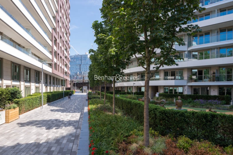 2 bedrooms flat to rent in Vista Chelsea Bridge, Nine Elms, SW11-image 17