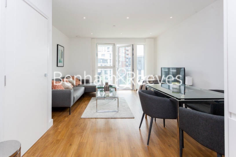 2  bedrooms flat to rent in Wandsworth Road, Nine Elms, SW8-image 1