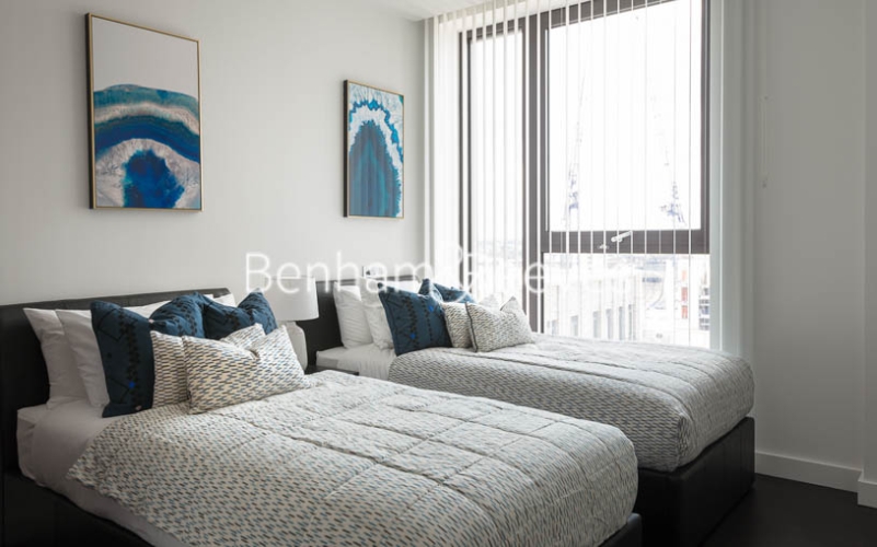3 bedrooms flat to rent in The Residence, Nine Elms, SW11-image 4