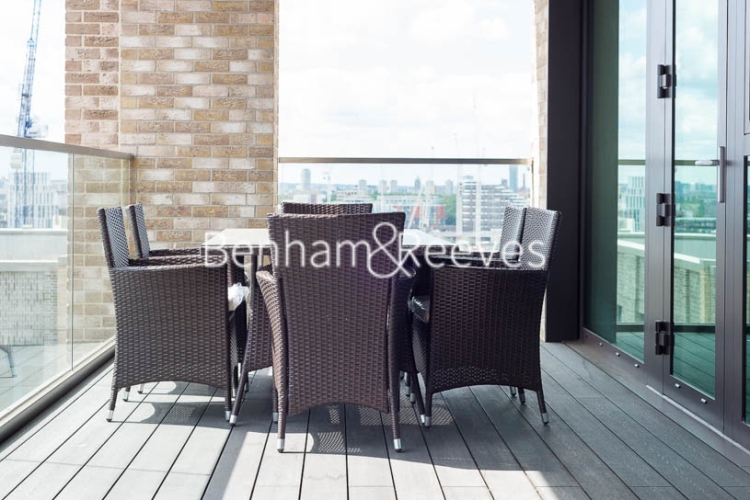 3 bedrooms flat to rent in Charles Clowes Walk, Nine Elms, SW11-image 5