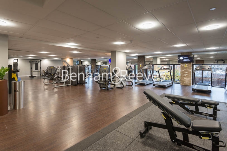 3  bedrooms flat to rent in Charles Clowes Walk, Nine Elms, SW11-image 14