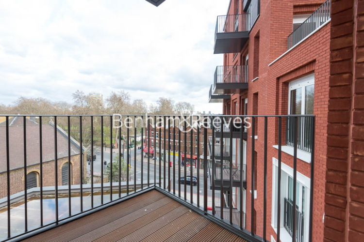 1 bedroom flat to rent in Keybridge House, Exchange Gardens, SW8-image 5