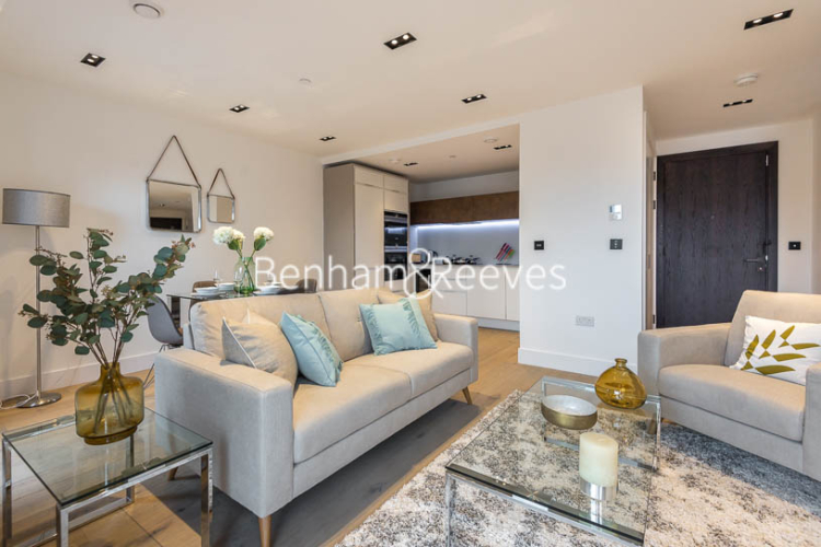 1 bedroom flat to rent in Keybridge House, Exchange Gardens, SW8-image 8