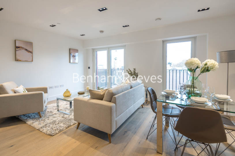 1  bedroom flat to rent in Keybridge House, Exchange Gardens, SW8-image 9