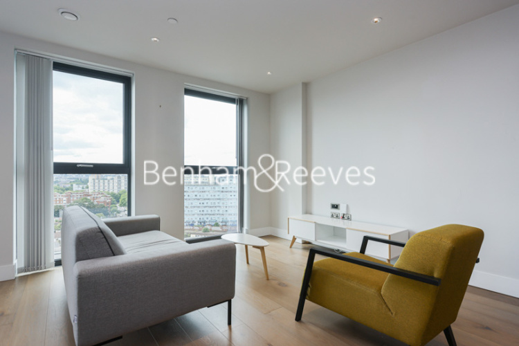 1 bedroom flat to rent in St. Josephs Street, Nine Elms, SW8-image 1