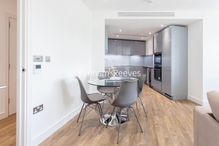 1 bedroom flat to rent in Wandsworth Road, Nine Elms Point, SW8-image 3