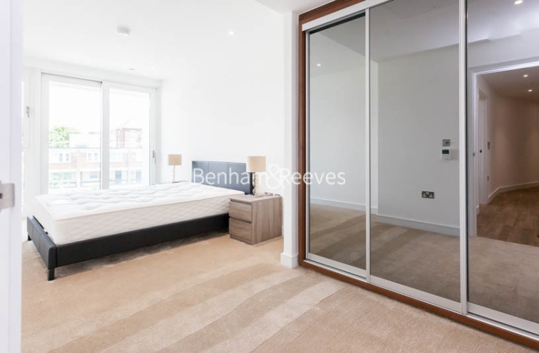 1 bedroom flat to rent in Wandsworth Road, Nine Elms Point, SW8-image 4