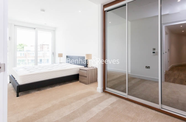 1 bedroom  for sale in Wandsworth Road, Nine Elms Point, SW8 view 4