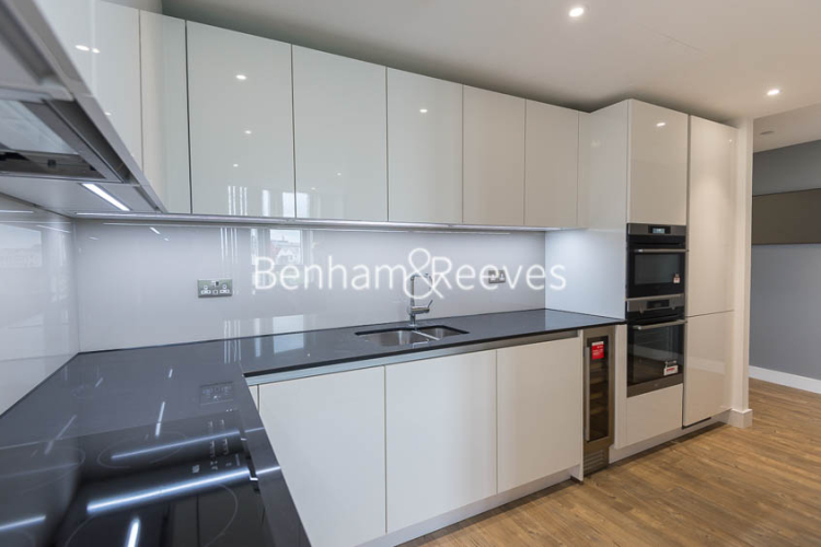 2 bedrooms flat to rent in Wandsworth Road, Nine Elms, SW8-image 2