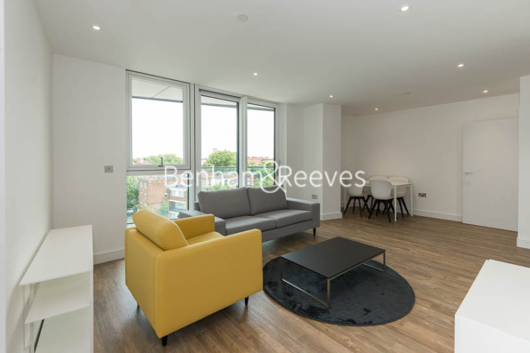 2 bedrooms flat to rent in Wandsworth Road, Nine Elms, SW8-image 1