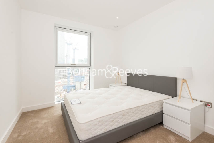 2 bedroom(s) flat to rent in Wandsworth Road, Nine Elms, SW8, London