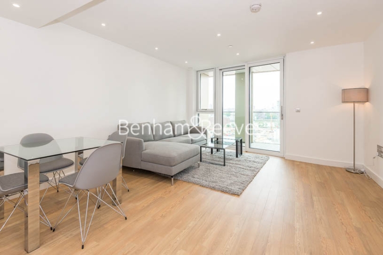2 bedroom(s) flat to rent in Wandsworth Road, Nine Elms, SW8, London
