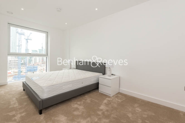 2 bedroom(s) flat to rent in Wandsworth Road, Nine Elms, SW8, London